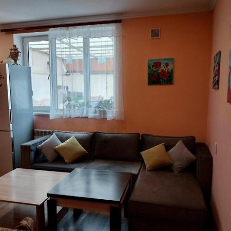 Like Home Guesthouse & Tours Erivan Exterior foto
